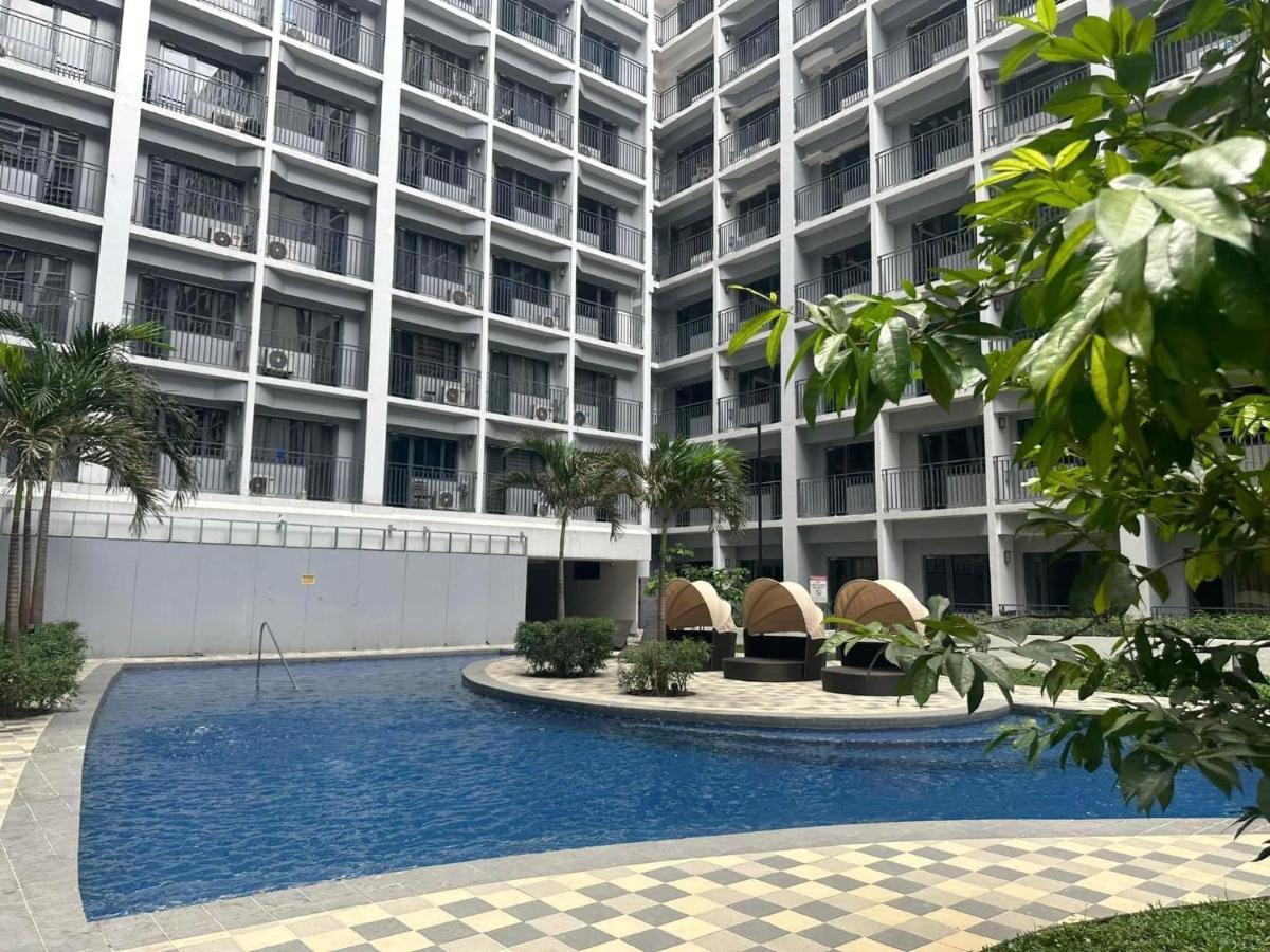 Briannas Crib Aparthotel Pasay Exterior photo